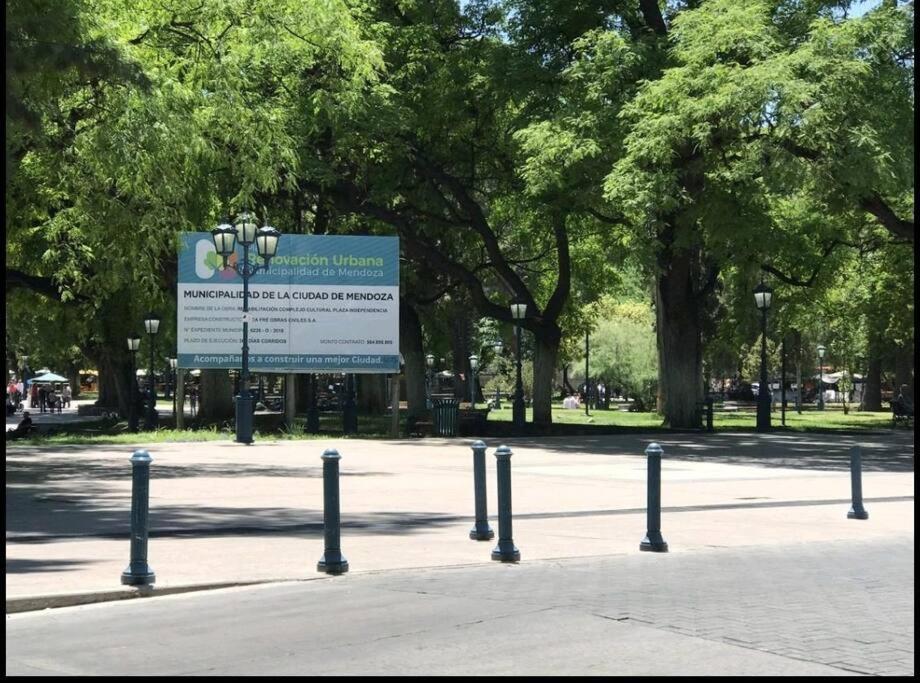 Petit Rivadavia En El Corazón De * Mendoza