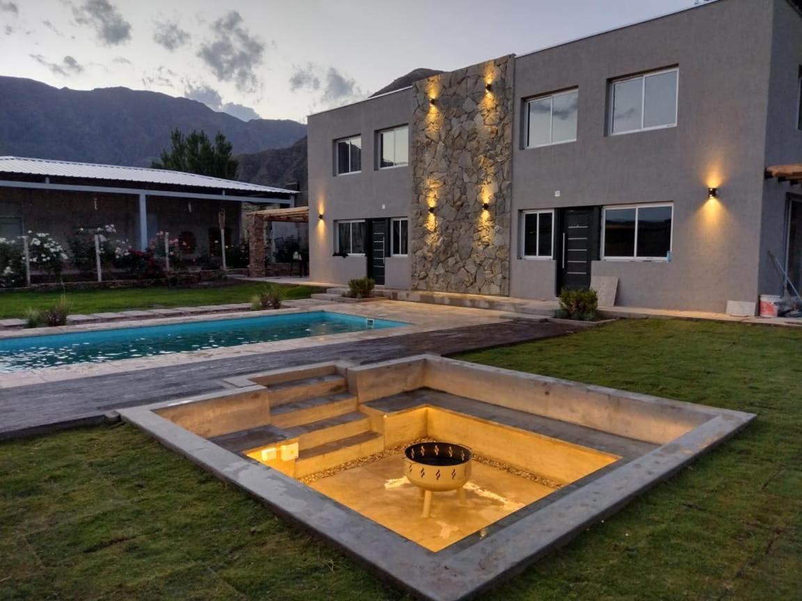 Divina Montaña Mendoza