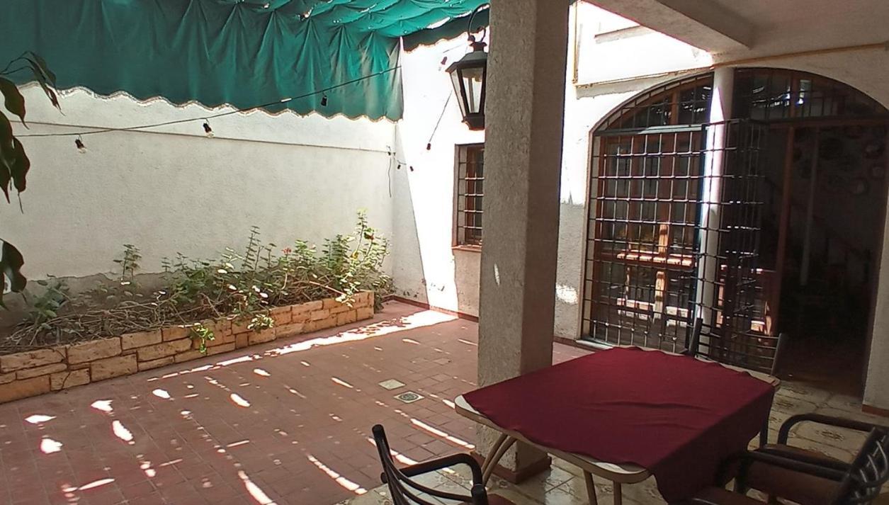 Casteleyhost Hostal