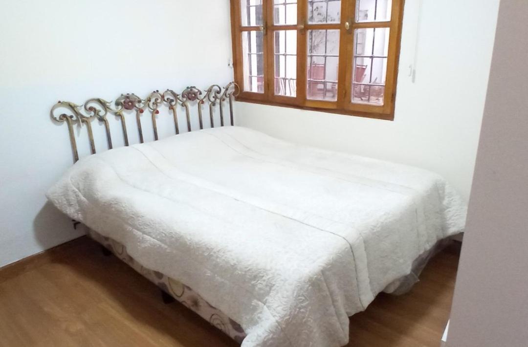Casteleyhost Hostal Mendoza