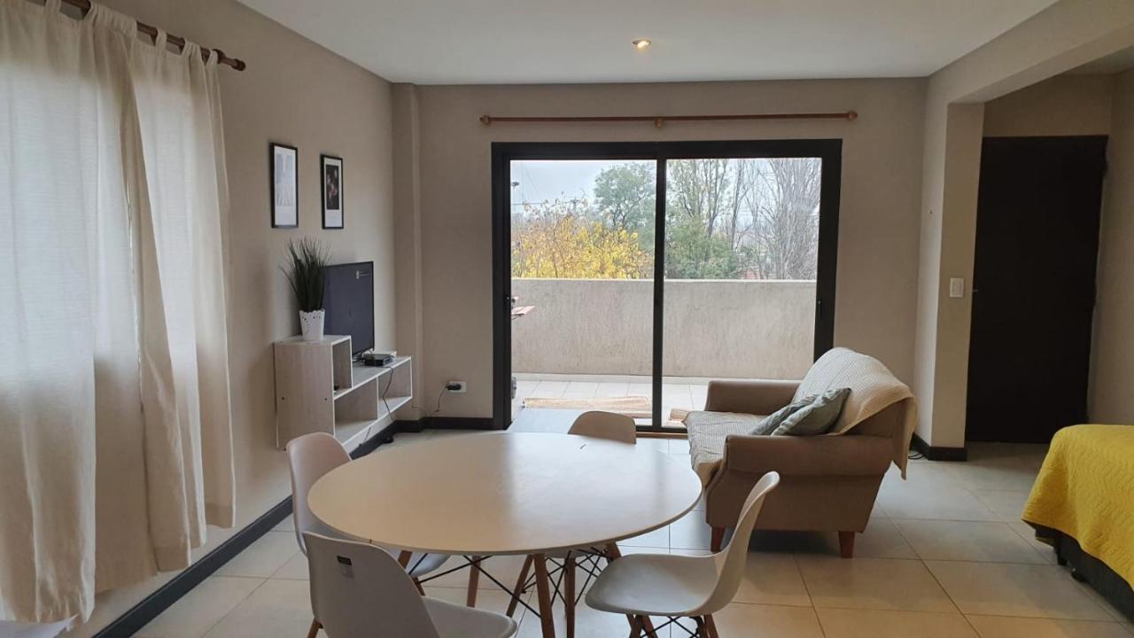 Departamento En Complejo Las Lilas * Mendoza