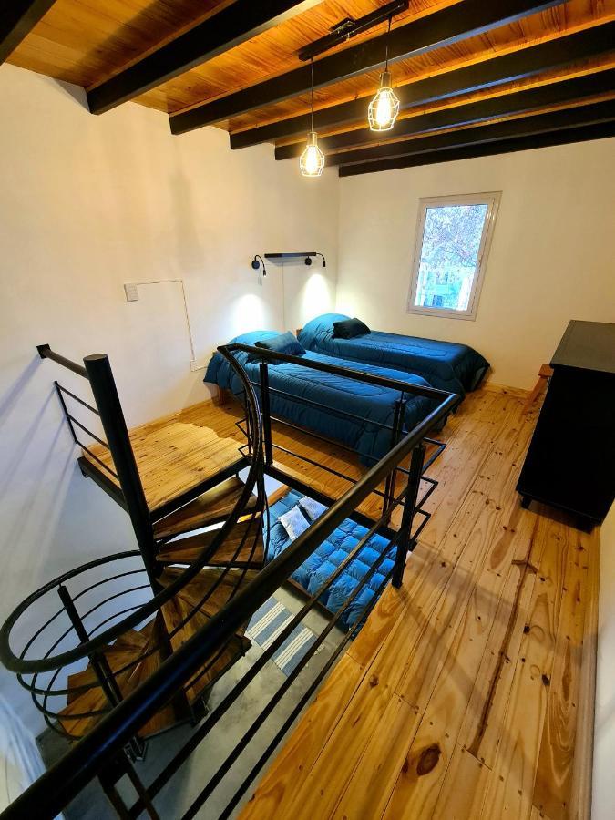 Modern House With Garden Close To Arístides