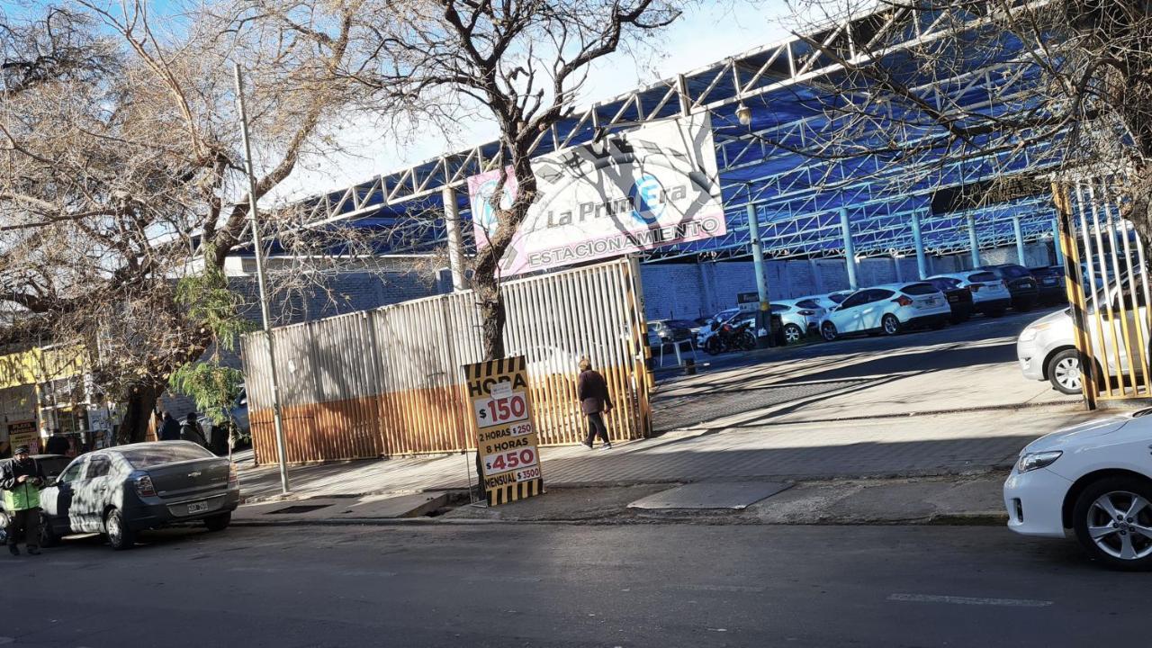 Departamento Monoambiente, A Metros De Peatonal Sarmiento *