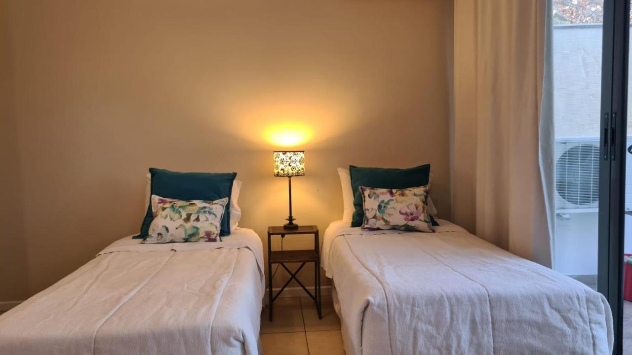 Uvas Aparthotel