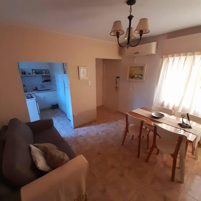 Apartamento ¨las Mayólicas¨ Hermoso Depto Con Patio Español Mendoza