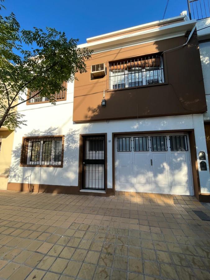 Acogedora Casa En El Barrio Bombal Con Cochera Сasa de vacaciones *