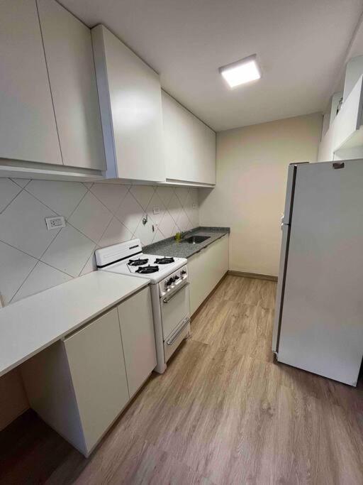 Acogedora Casa En El Barrio Bombal Con Cochera Сasa de vacaciones Mendoza