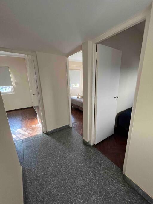 Acogedora Casa En El Barrio Bombal Con Cochera