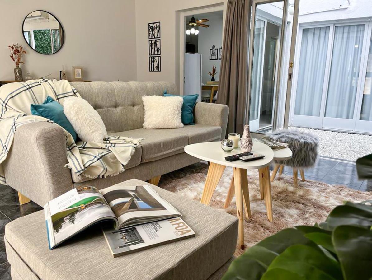 Hermosa Casa Estilo Nordico En Tranquilo Barrio Centrico * Mendoza