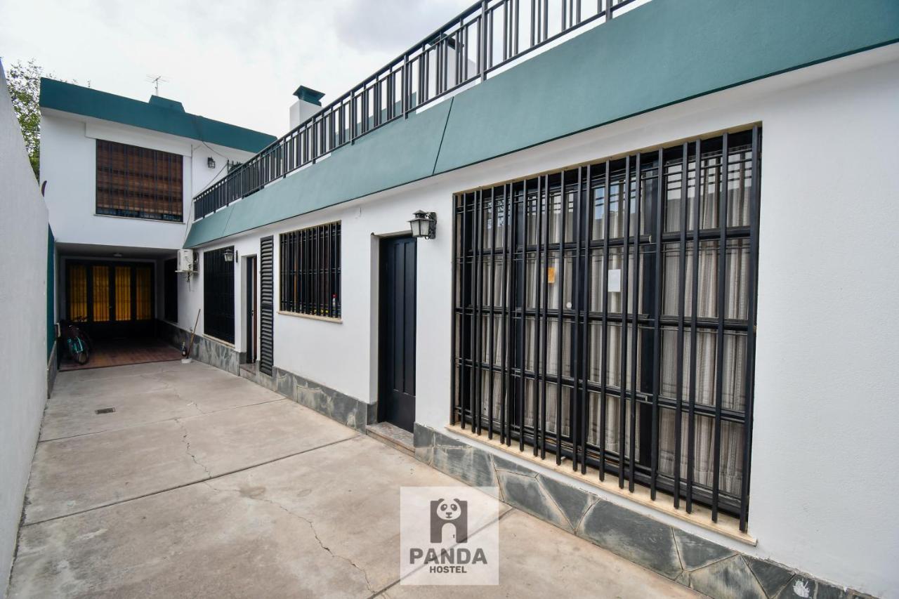Panda Hostal *