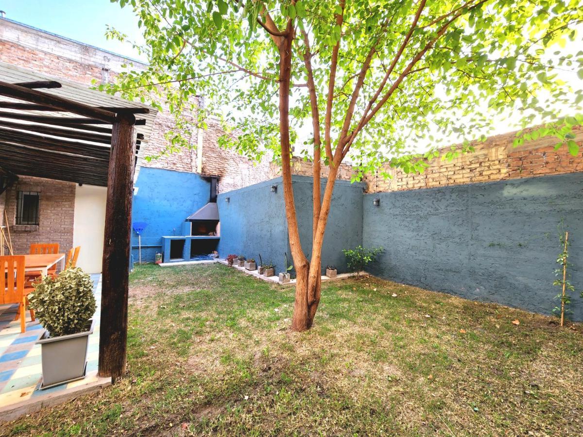 Сasa de vacaciones Modern House With Garden Close To Arístides