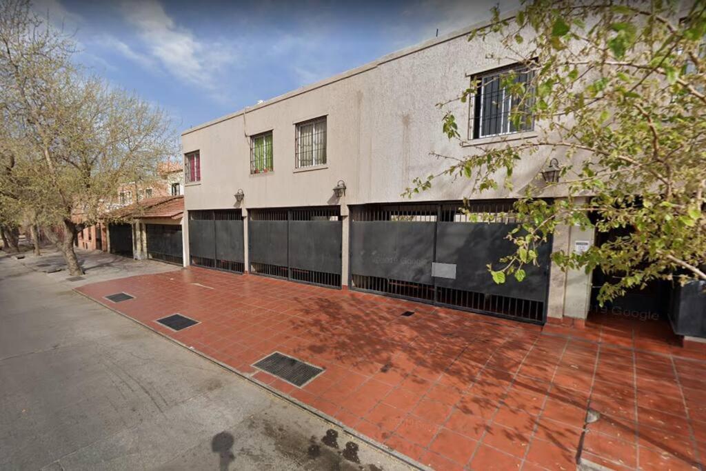 Departamento Amplio En Complejo Privado/residencia Apartment Mendoza