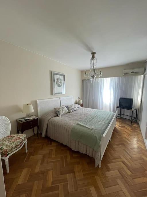 Departamento De Categoria Av. Espana Apartamento Mendoza