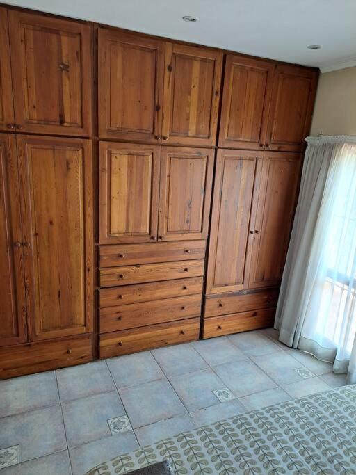Apartamento Leonidas - La Mejor Ubicacion 100m2 Con Terraza Y Balcon *