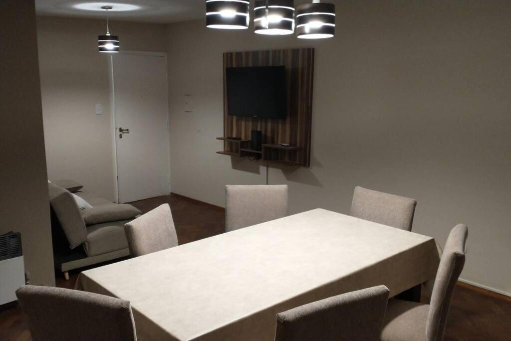Apartamento Bonito Departamento Frontal En Zona Residencial - Mendoza