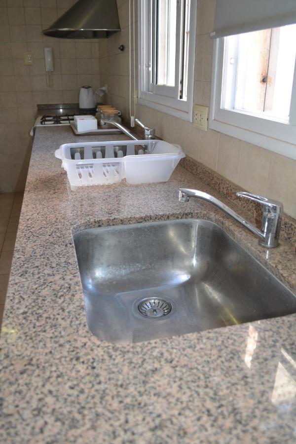 Departamento Completo, Cochera, Parrilla. Zona Parque Apartment *
