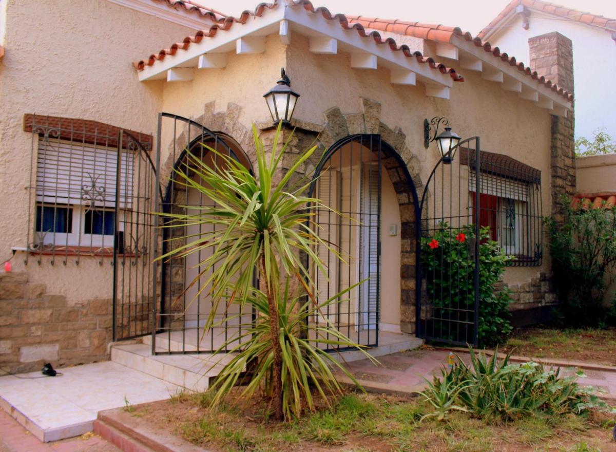 Corazon De Ciudad Excelente Ubicacion!!! Сasa de vacaciones Mendoza