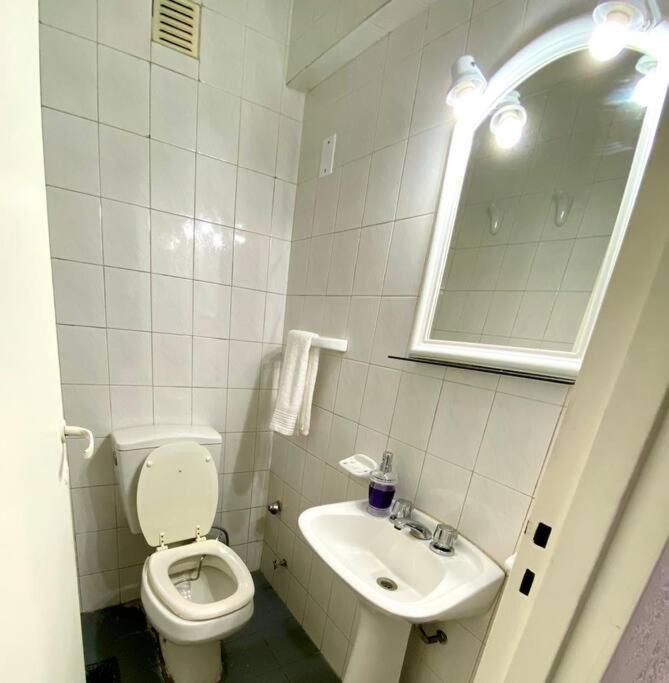 Apartamento Duplex Con Terraza Y Cochera Para Auto, No Camioneta! Mendoza