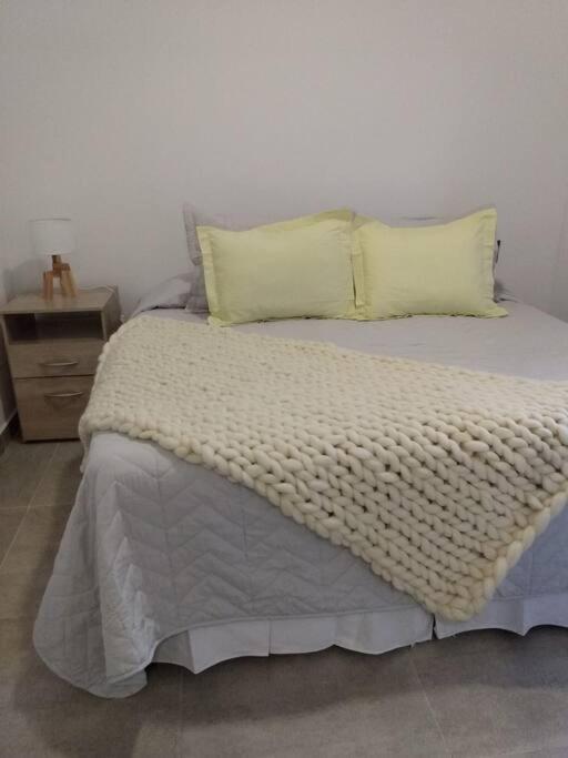 Hermoso Departamento Muy Bien Ubicado, Cercano Calle Aristides *