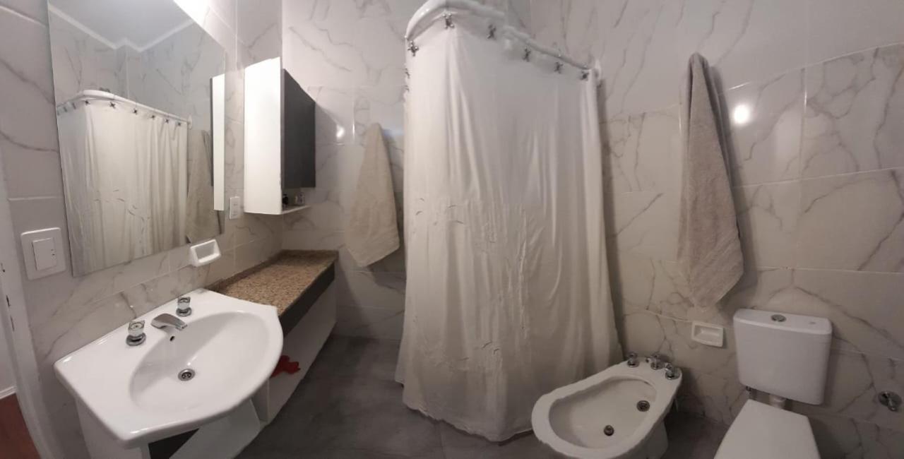 Duplex Independiente, Super Luminoso, A 250 M De Calle Aristides Y 500 M Del Parque
