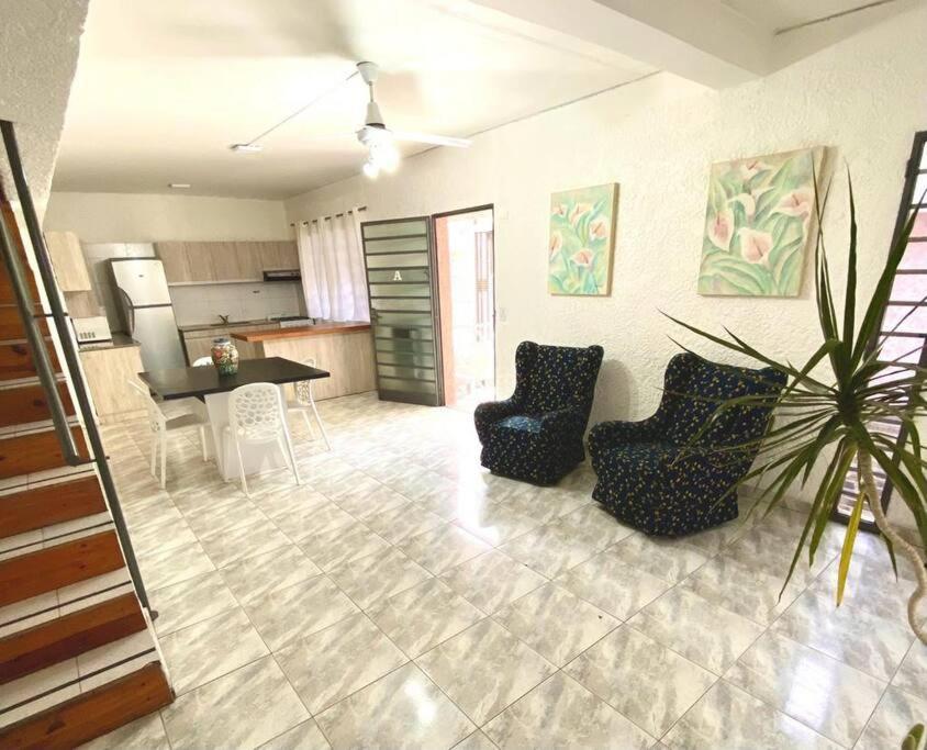 Duplex Con Terraza Y Cochera Para Auto, No Camioneta! Apartamento