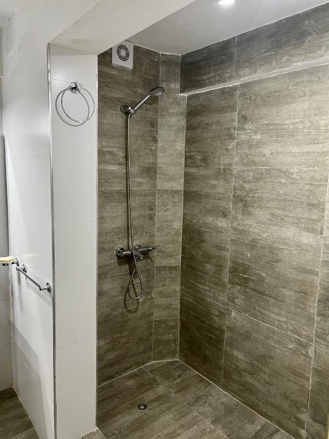 Departamento En Pleno Centro Con Cochera * Mendoza