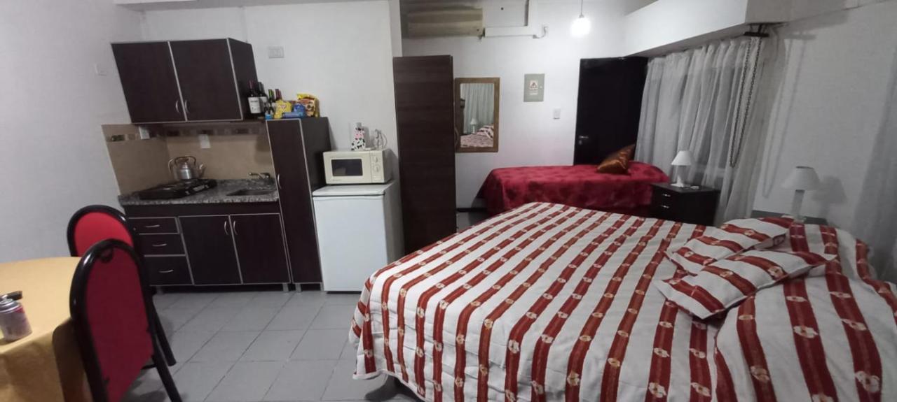 Willy - En Zona Residencial Con Estacionamiento