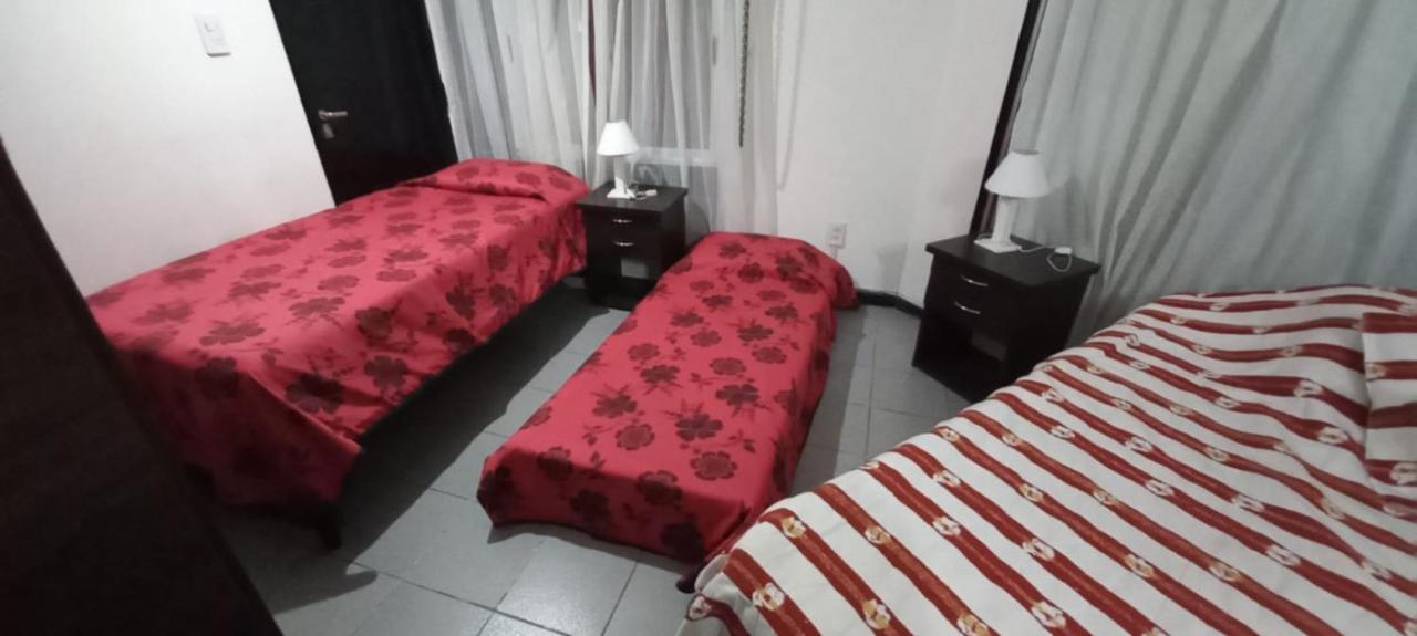 Willy - En Zona Residencial Con Estacionamiento Apartment *