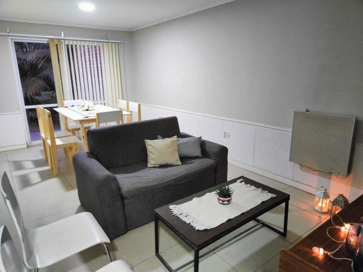 Apartamento Departamento Con 2 Y Patio En El Centro De *