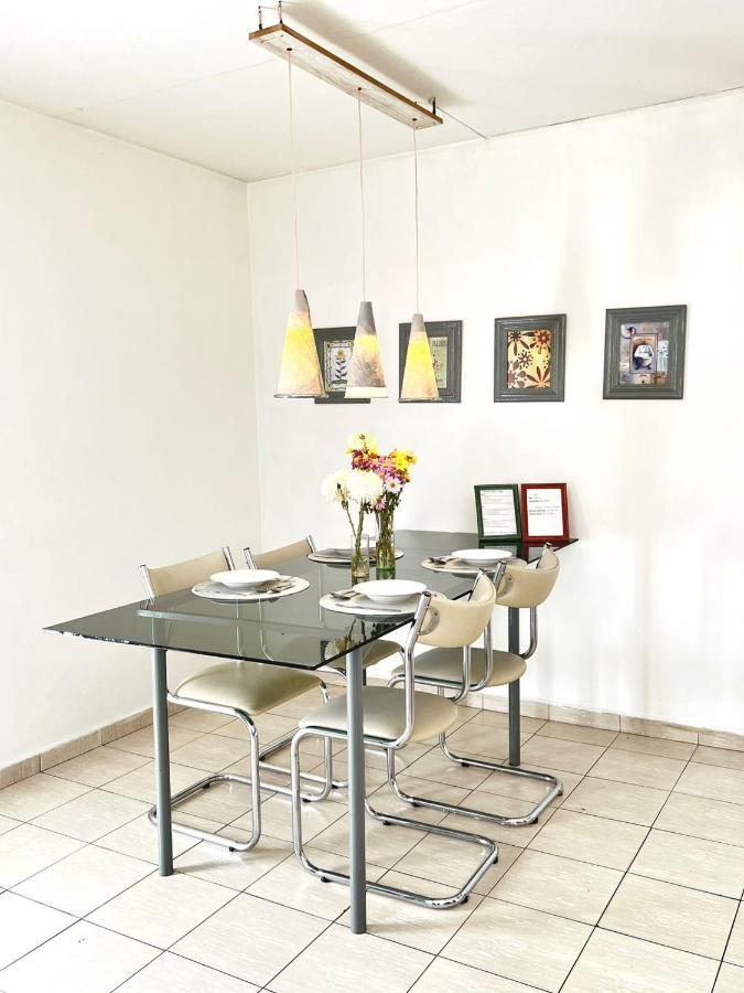 Apartamento Departamento De 2 Dormitorios, Excelente Ubicación *