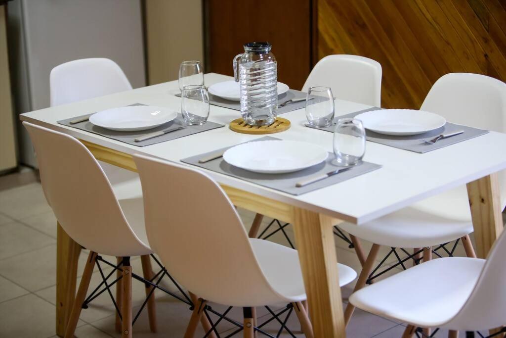 Encanto Mendocino: Espaciosa Casa En Juan B Justo Apartamento *