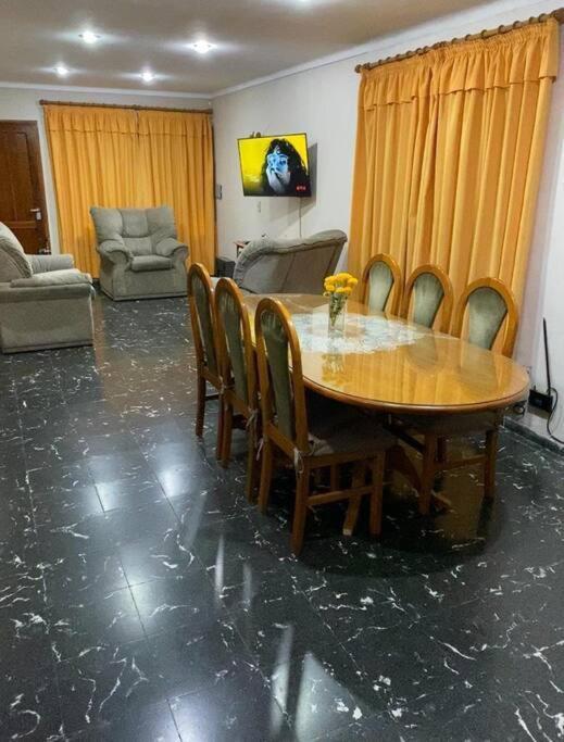 Casa En Quinta Seccion. Ciudad Сasa de vacaciones Mendoza