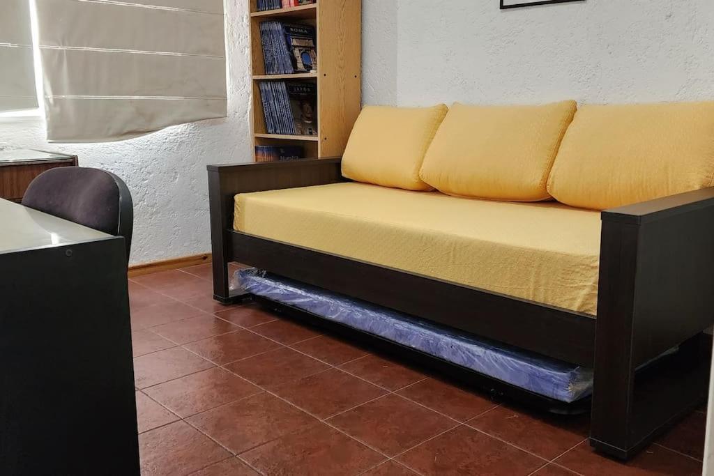 Cerca De Todo Amplio