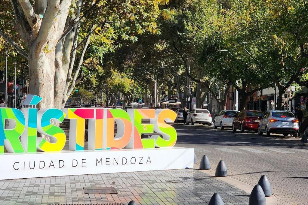 Apartment Cerca De Todo Amplio Mendoza