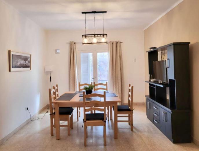 Departamento Completo Hasta 4 Personas - Ciudad De *