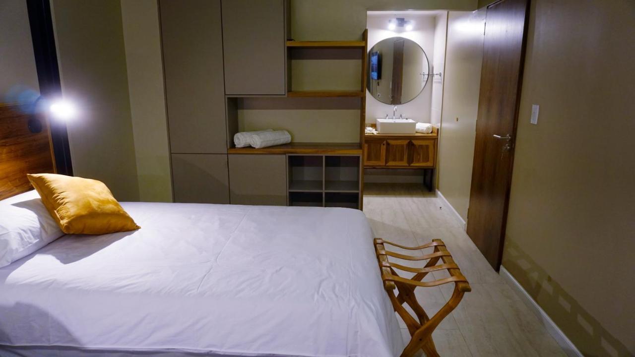 Hotel 718 Rufino Petit Mendoza
