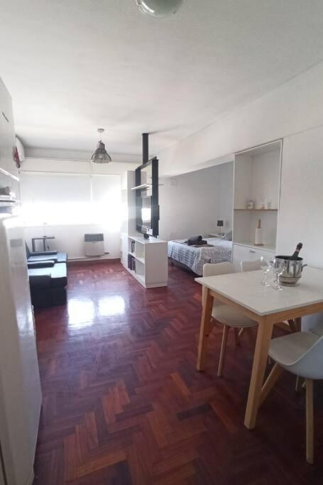 Dpto Pleno Centro De 8vo Piso * Mendoza