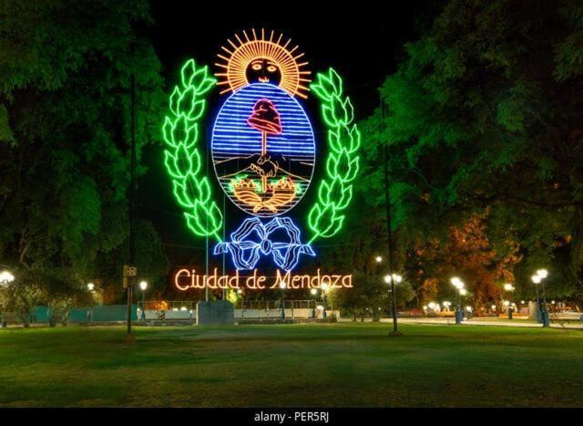 Departamento En Pleno Centro De - Excelente Ubicacion * Mendoza