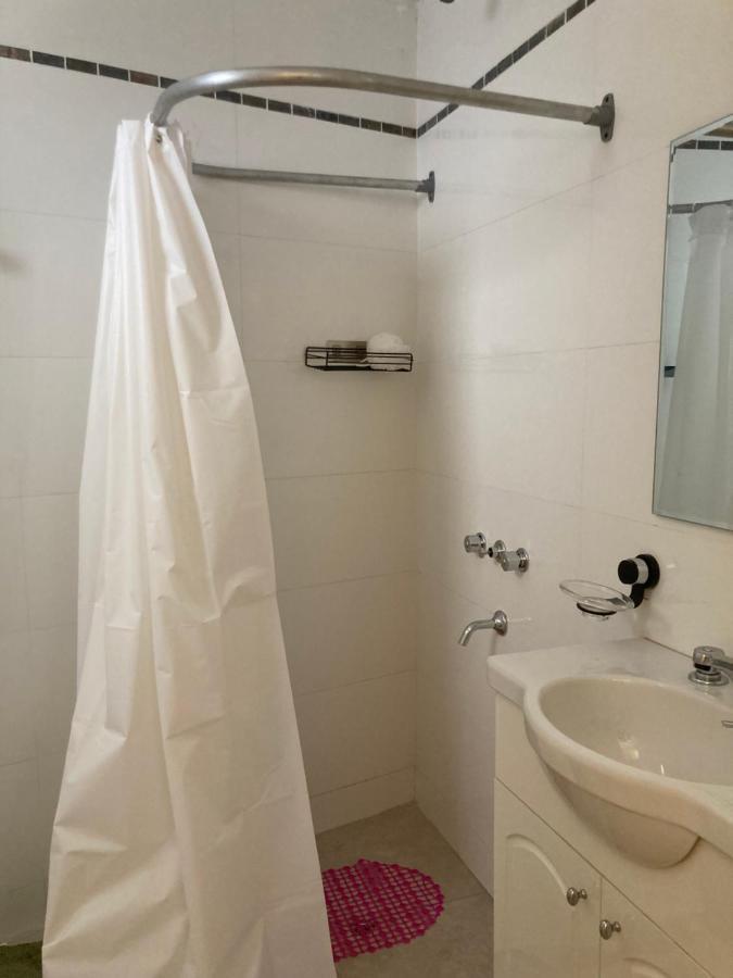 Departamento En 5° Seccion, A Metros De Bares, Buses, Centro *