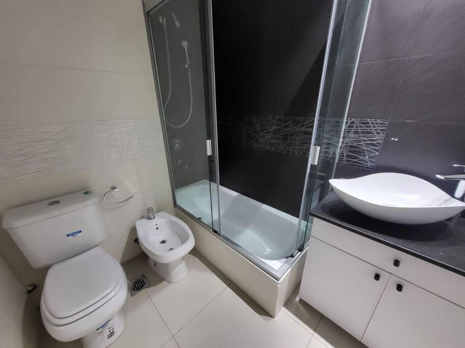 Amplio2/balcon Depto Centrico. Apartamento *
