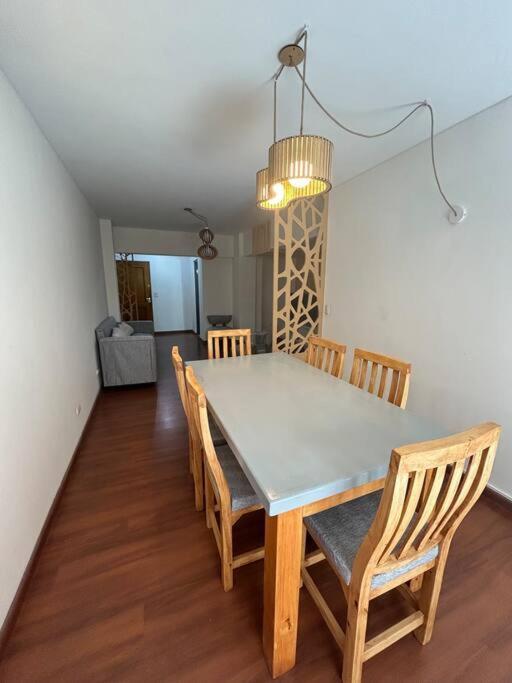 Apartamento Dpto En Centro Frente Plaza Independencia *