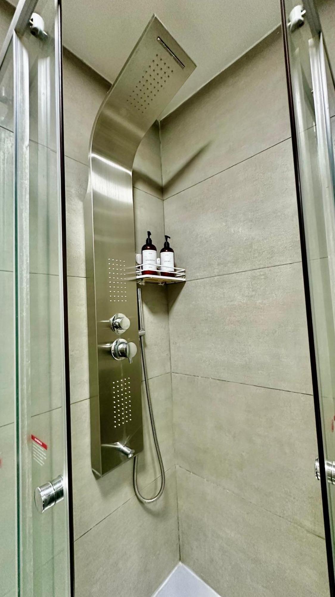 Apartamento Bonarda - Departamento Con Cochera En Pleno Centro De *