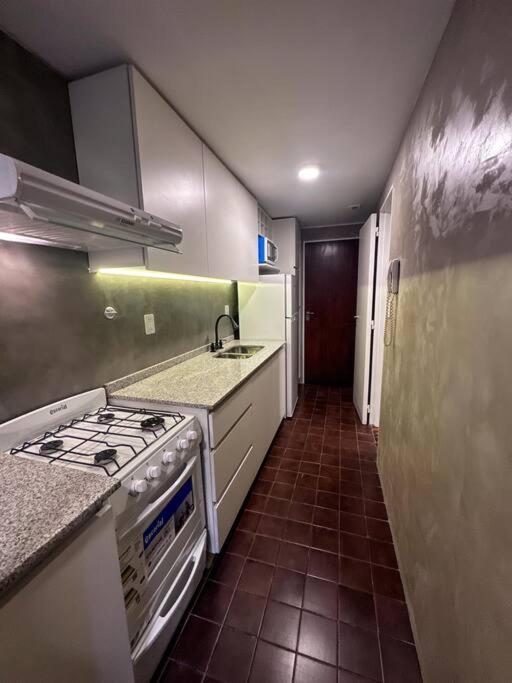 Departamento Peatonal Sarmiento Pleno Centro 3-4 Personas, Con Cochera Gratis ! Apartamento Mendoza