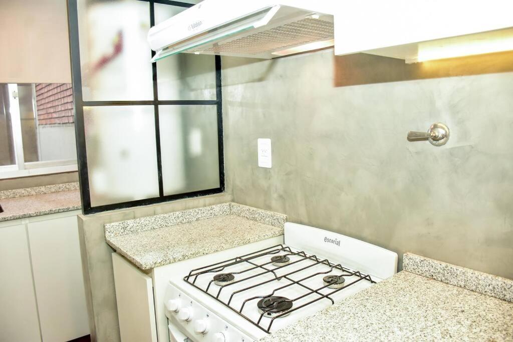 Departamento Peatonal Sarmiento Pleno Centro 3-4 Personas, Con Cochera Gratis ! Apartamento *