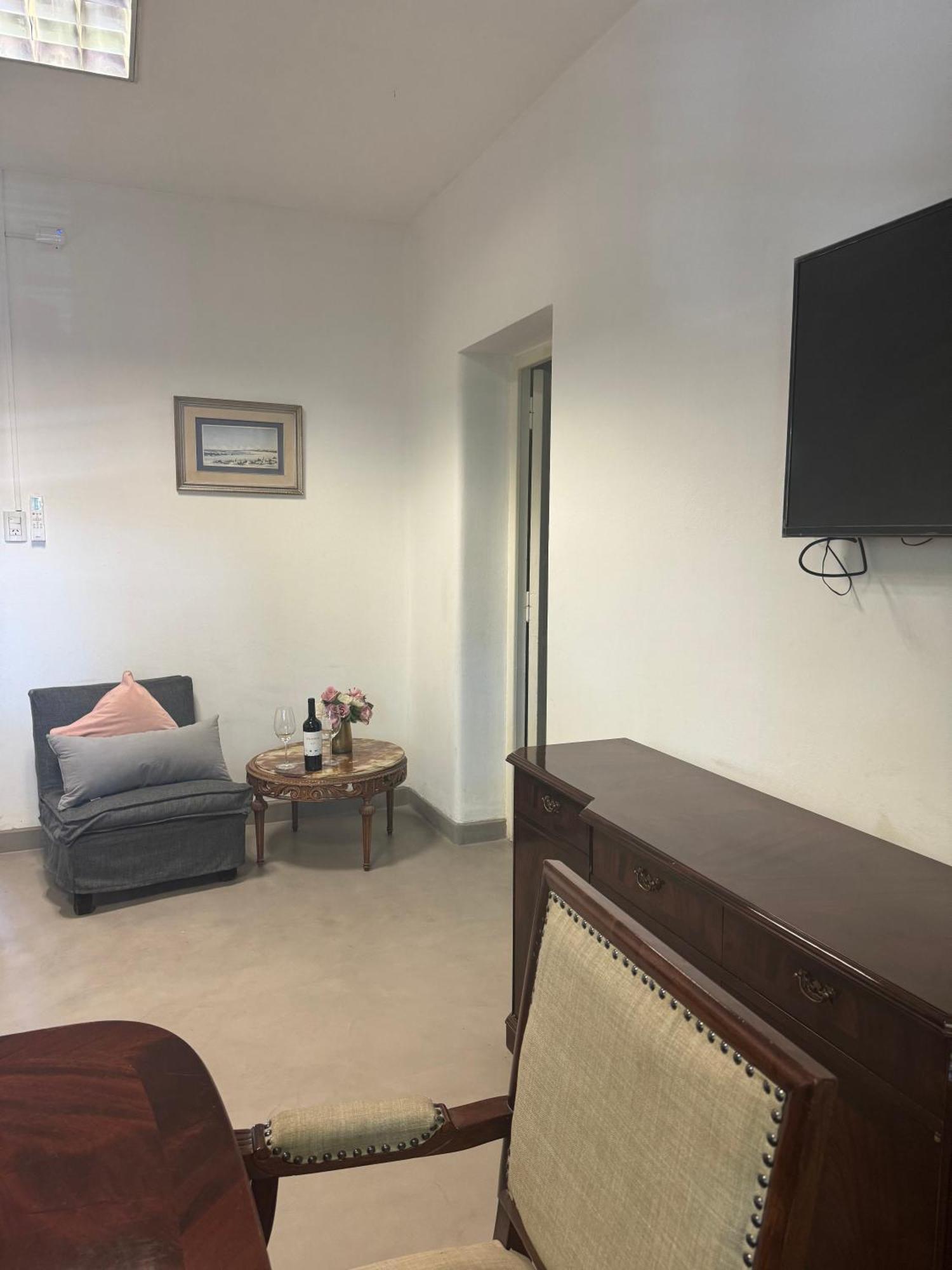 Departamento Centrico - Con Opcion De Cochera- Apartamento *