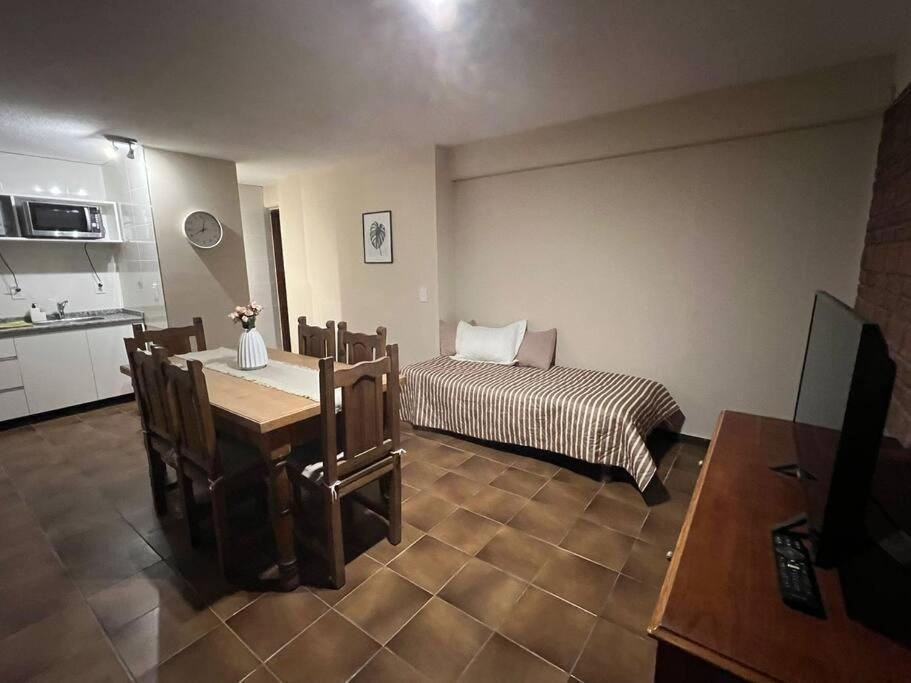 Apartamento Departamento En Zona Residencial A 20 Metros Del Parque General San Martin