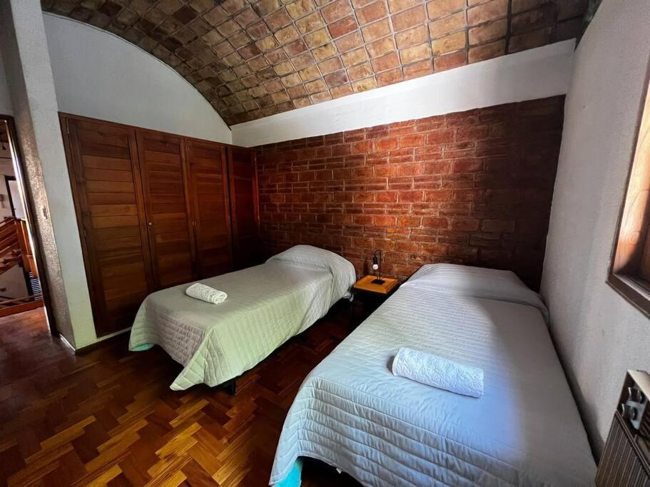 Gran Casa A Metros Del Parque Gral San Martin Сasa de vacaciones Mendoza