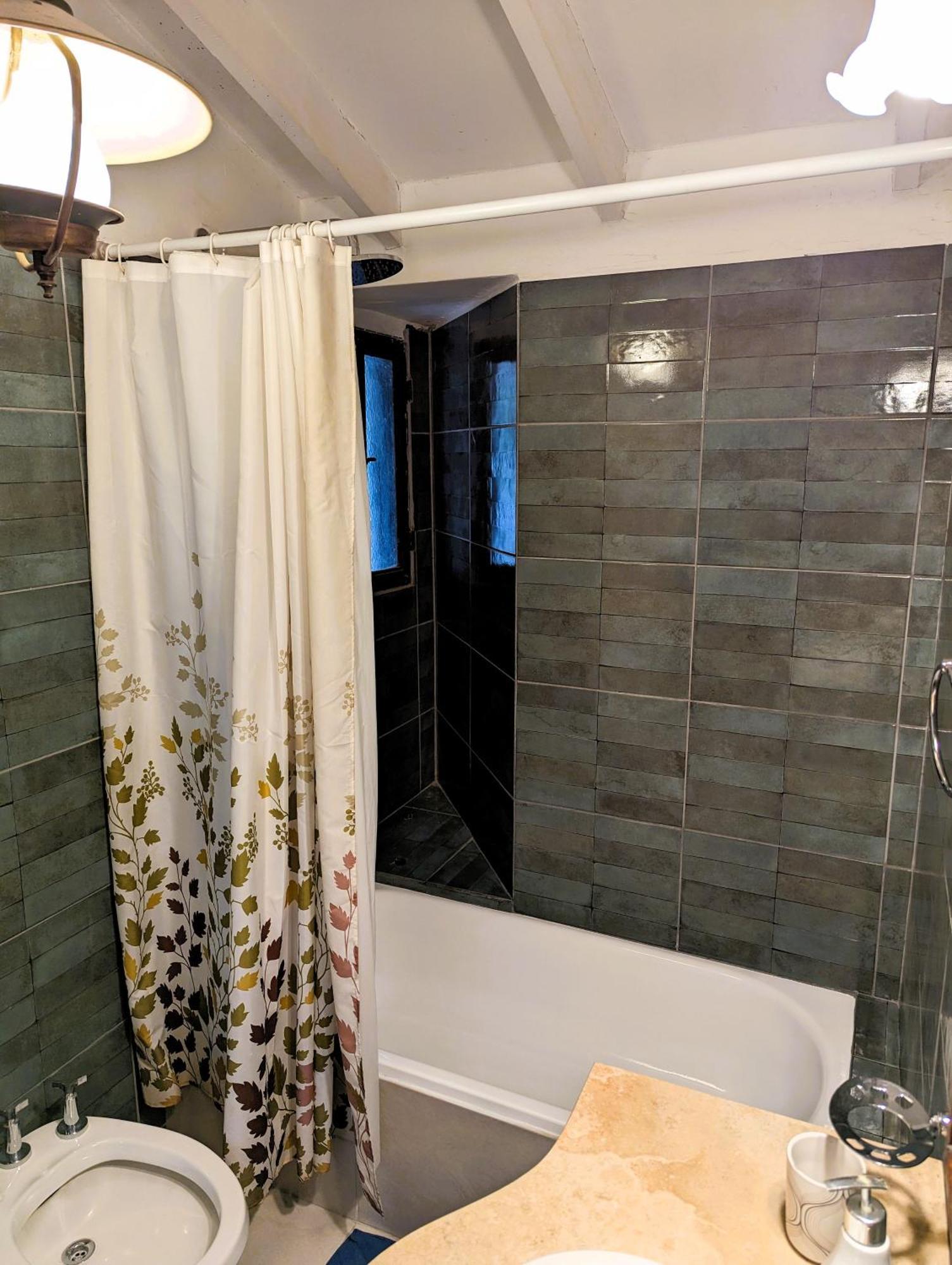 Сasa de vacaciones Big Beautiful House With Garden In 5ta Sección Neighbourhood *