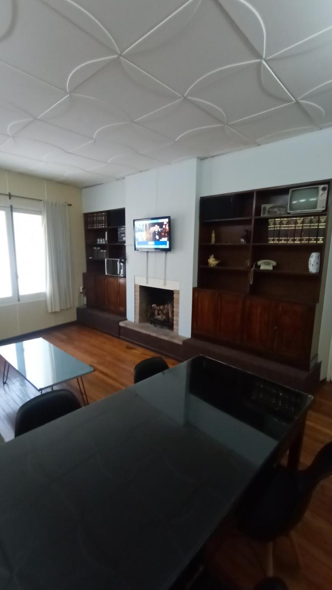 Ernest's House Apartment