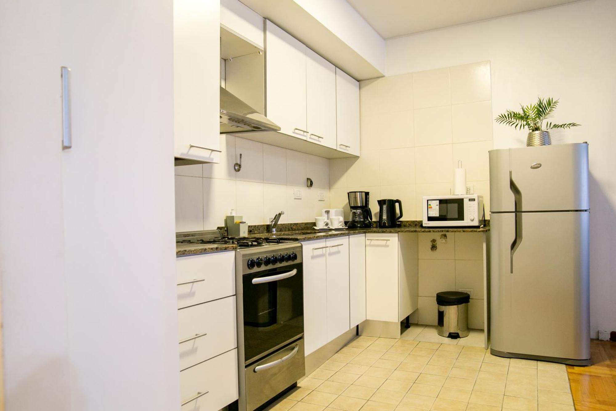 Del Rio Bienes Raices Lavalle 3 Apartamento *